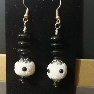 Gorgeous handmade earrings. Brand new.
